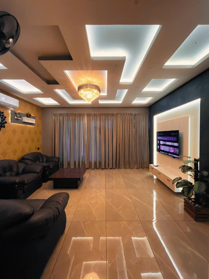 Bbc Luxury Apartments Perintalmanna Esterno foto
