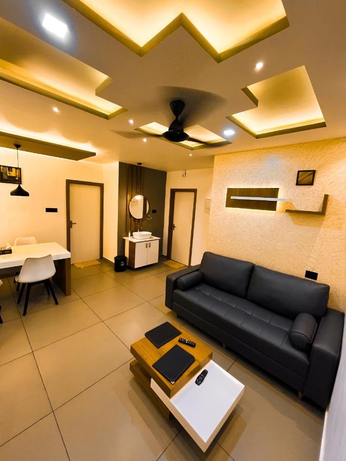 Bbc Luxury Apartments Perintalmanna Esterno foto