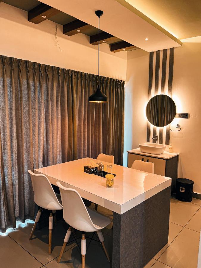 Bbc Luxury Apartments Perintalmanna Esterno foto