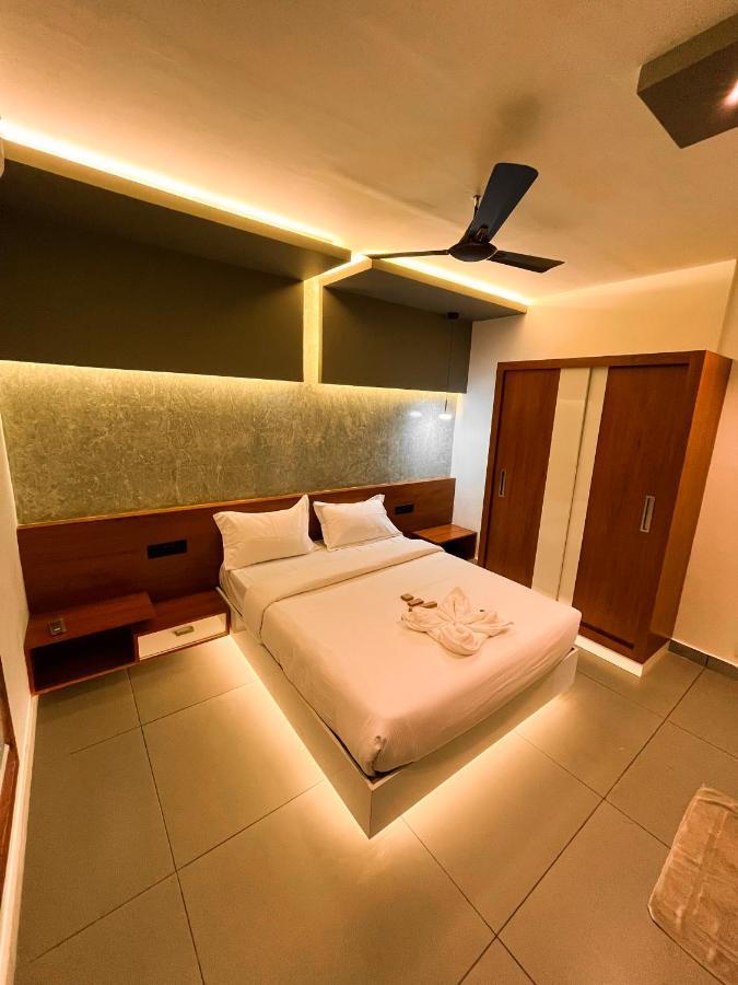 Bbc Luxury Apartments Perintalmanna Esterno foto