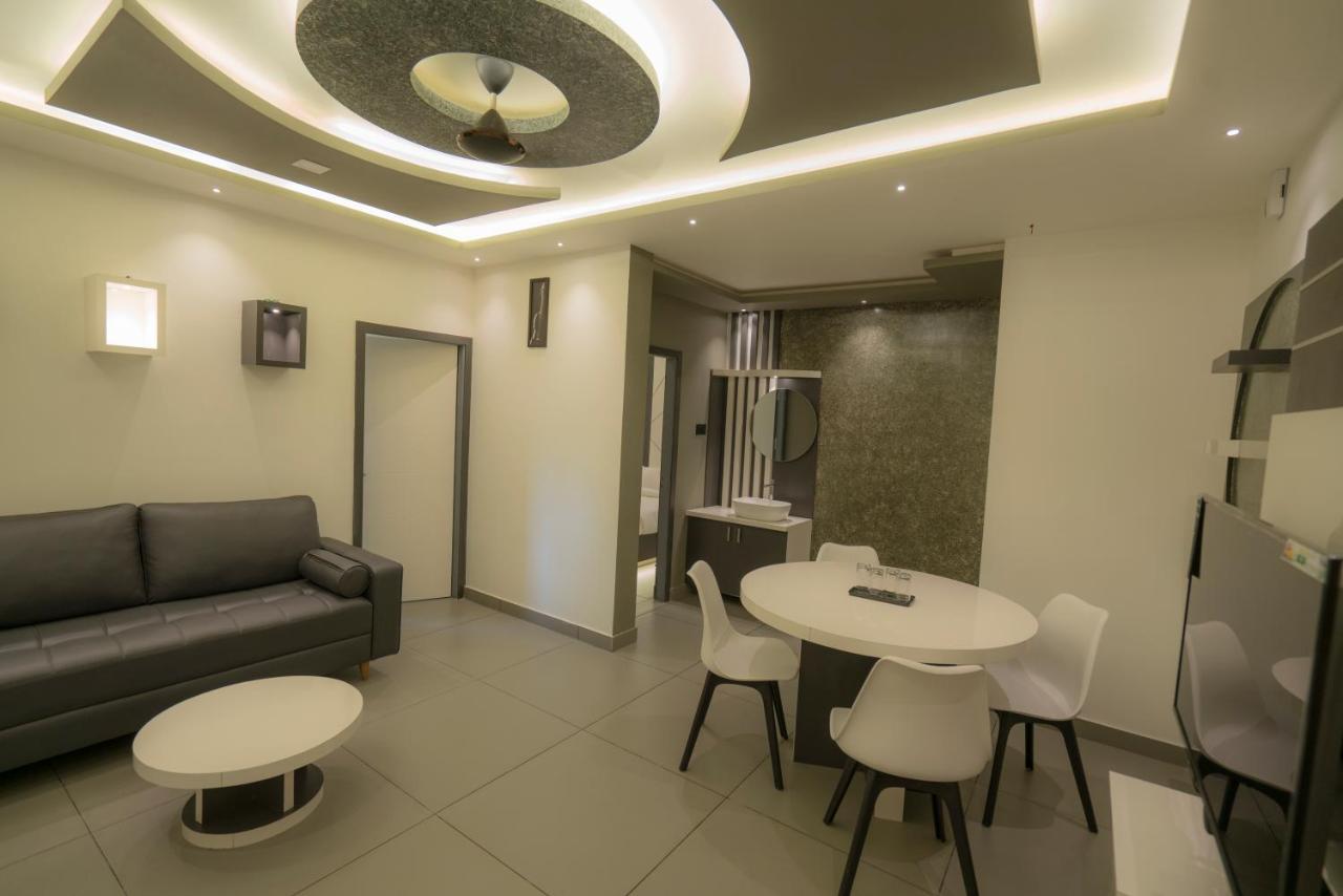Bbc Luxury Apartments Perintalmanna Esterno foto