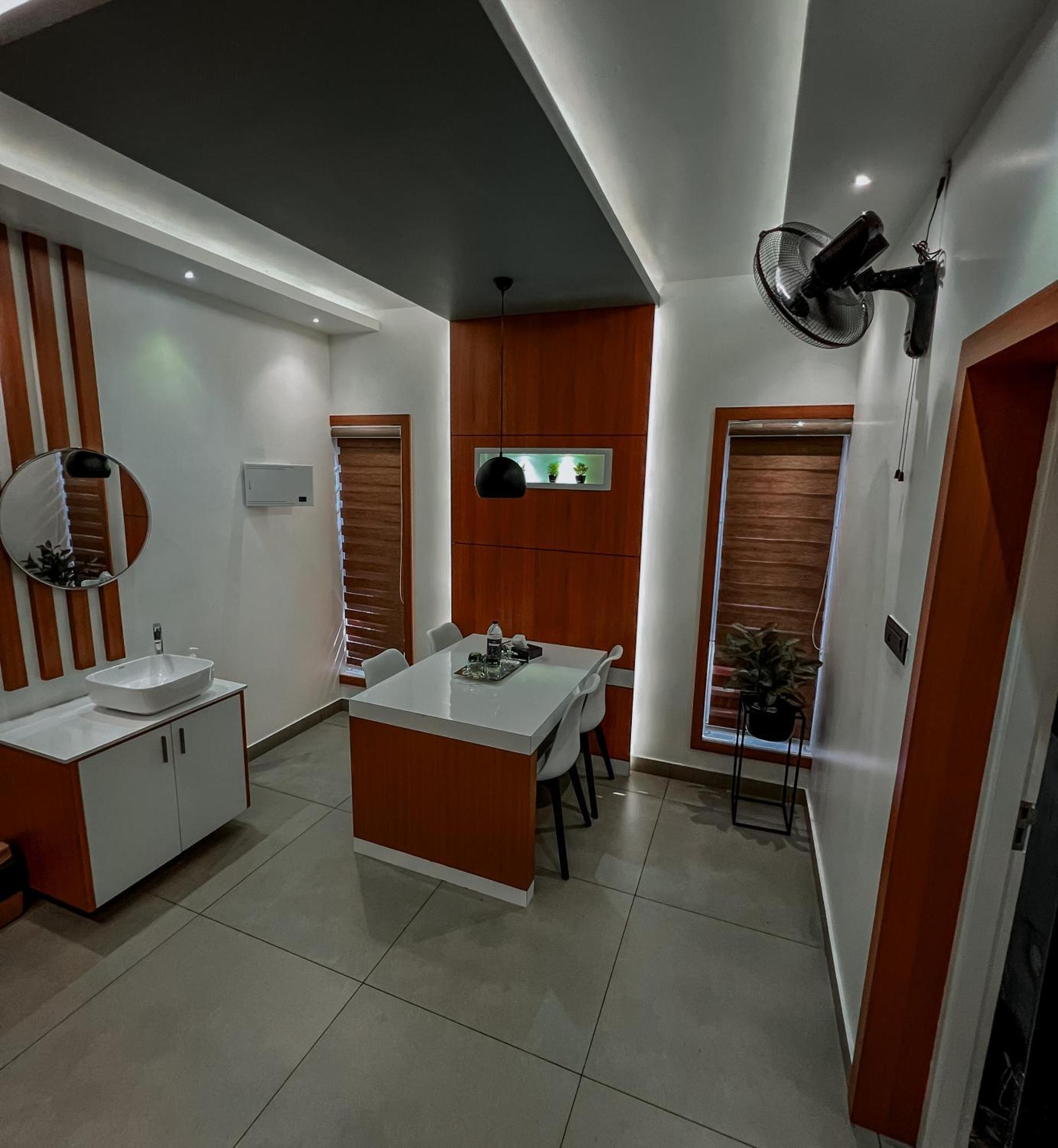 Bbc Luxury Apartments Perintalmanna Esterno foto